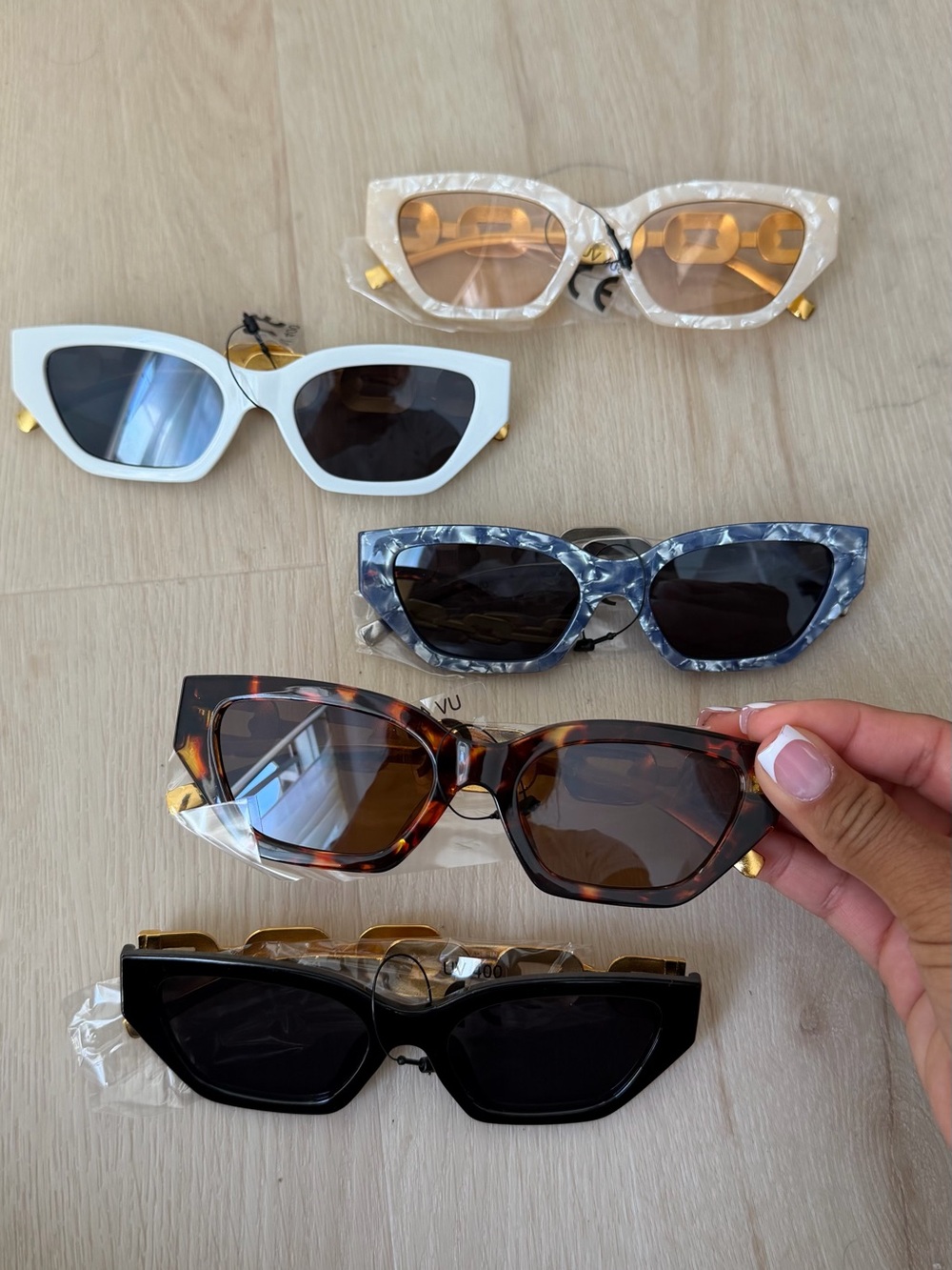 Women’s Cat Eye Sunglasses - 5 colors